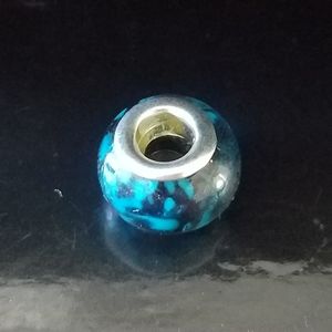 Glass bead